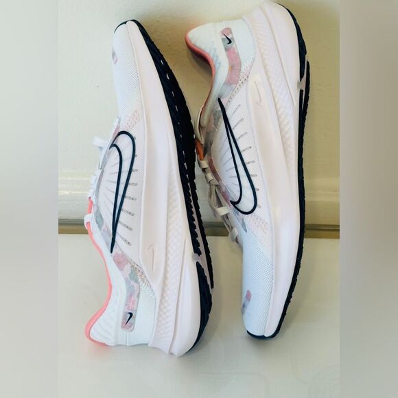 Nike Quest 5 Premium Women's Road Running sneakers size 7,5 new - Picture 5 of 13